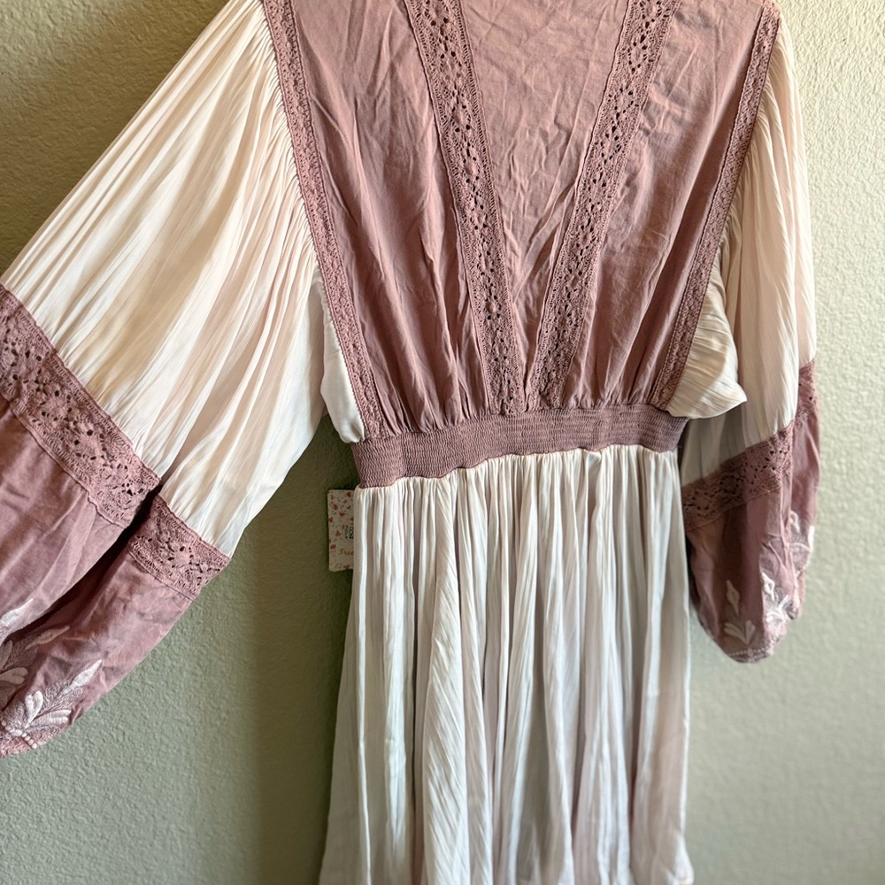 NWT Free People Lace Embroidered Boho Mini Dress Beachy Spring Feminine - Picture 9 of 14